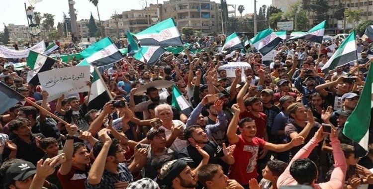 İdlib'te HTŞ protesto edildi