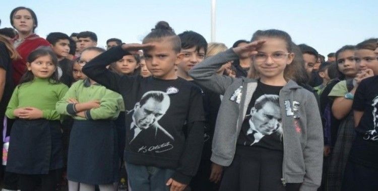 Kuşadası’nda 10 Kasım Atatürk’ü Anma Günü törenleri