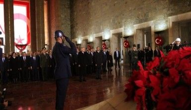 Devlet erkanı Cumhurbaşkanı Erdoğan'ın başkanlığında Anıtkabir'de