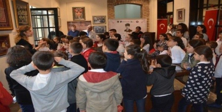 Atatürk Müzesine okullardan büyük ilgi