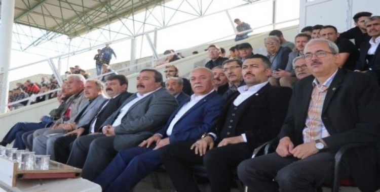 Dinar Belediye Spor Emirdağ Spor ile karşılaştı