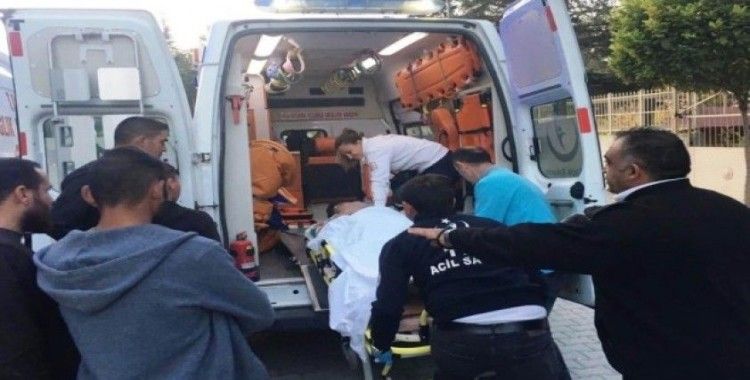 Misafirliğe giden 12 yaşındaki çocuk 3. kattan düşüp yaralandı