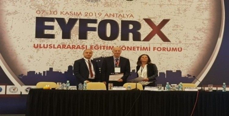 ZBEÜ, Antalya’da EYFOR-X Uluslararası Eğitim Yönetimi Forumu’na katıldı