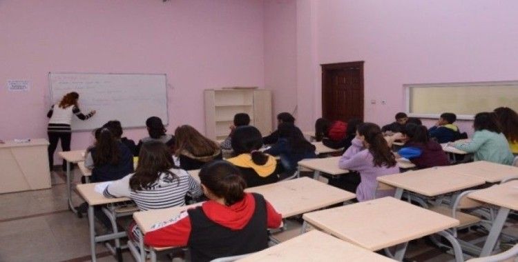 Diyarbakır Büyükşehir Belediyesi’nden öğrencilere ücretsiz kurs