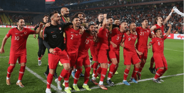 Türkiye, EURO 2020 bileti için sahada
