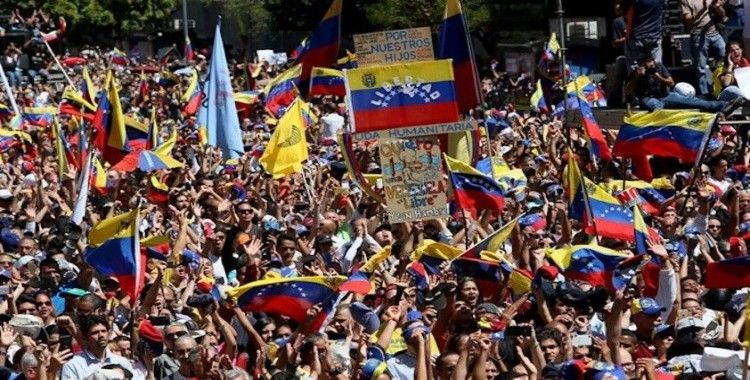 Guaido yanlıları Venezuela'nın Brezilya'daki büyükelçiliğini bastı