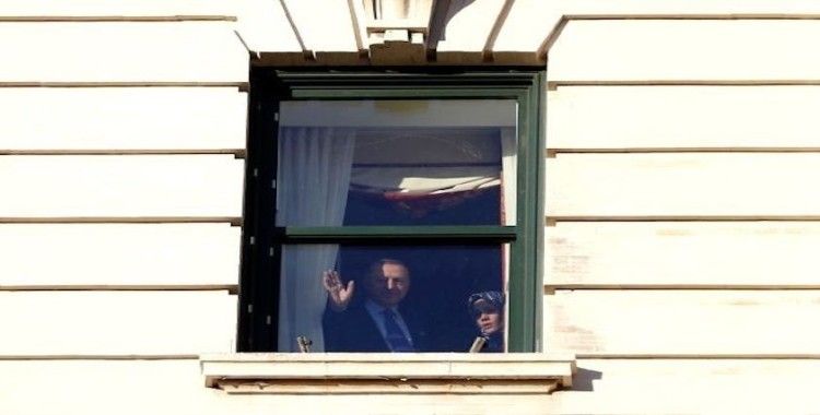 Cumhurbaşkanı Erdoğan, ABD'de vatandaşları selamladı