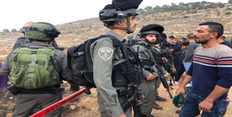 İsrail güçleri Filistinlilerin cuma namazı kılmasını engellemeye çalıştı