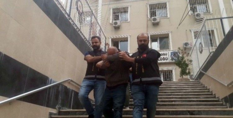 İstanbul’da otomobil hırsızlarına operasyon anı polis kamerasında