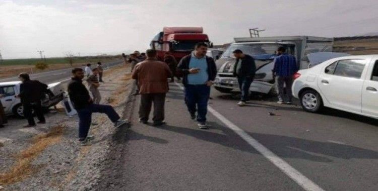 Kayseri’de zincirleme trafik kazası