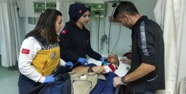 Samsun’da otomobil ağaca çarptı: 4 yaralı