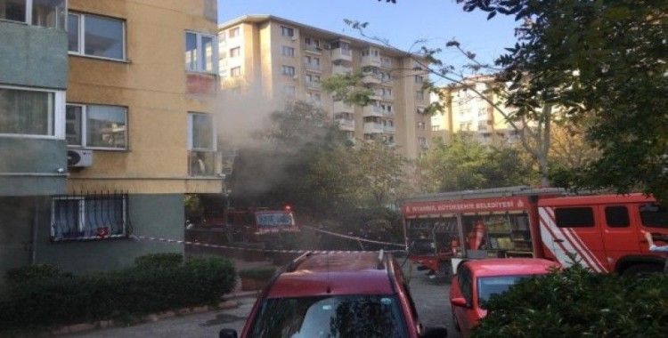 Kadıköy’de 15 katlı apartmanda yangın paniği