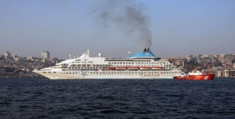 550 yolculu Kruvaziyer gemisi İstanbul'da