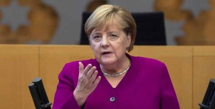 Merkel: 'Türkiye'ye sığınmacılar konusunda destek olalım'