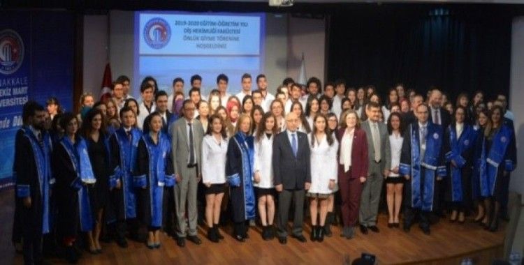 ÇOMÜ’de ’Diş Hekimliği Fakültesi Önlük Giyme Töreni’ gerçekleştirildi