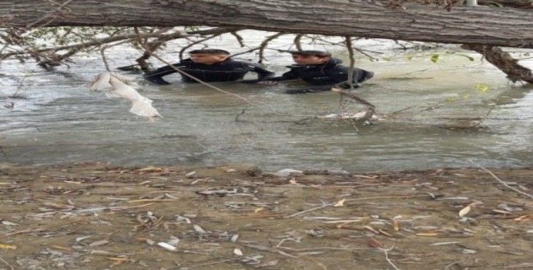 "Kurbağa adamlar" kayıp adamın cesedini nehirde buldu