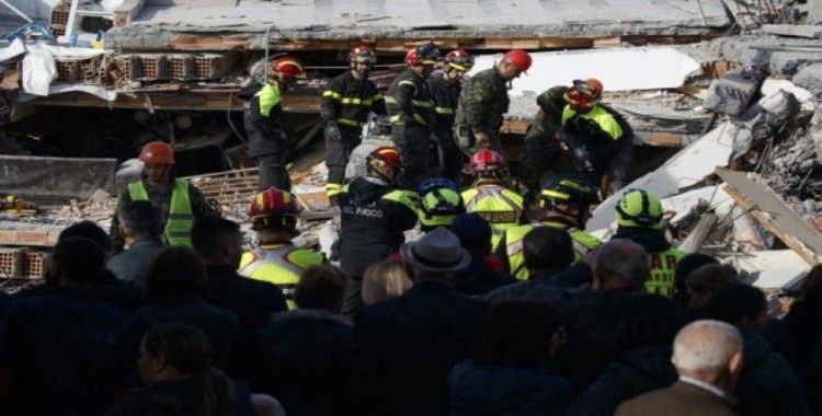 Arnavutluk'ta depremin bilançosu artıyor: 27 ölü