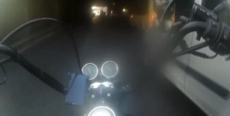 (Özel) İstanbul’da motosikletliler, üzerilerine direksiyonu kıran sürücülere sert tepki gösterdi