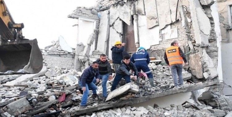 Arnavutluk'ta deprem bilançosu: ölü sayısı 49'a yükseldi