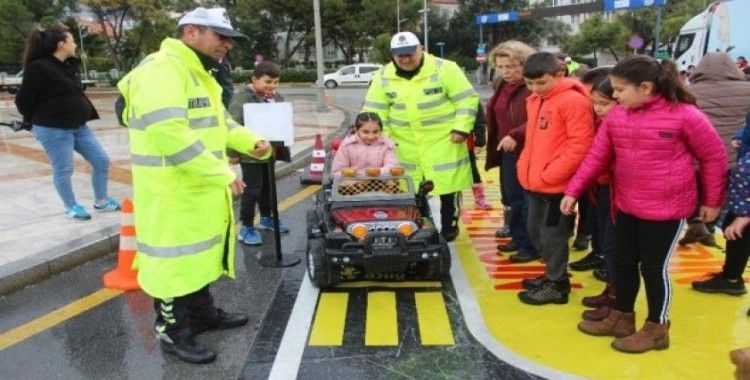 Mobil Trafik Eğitim Tırı, Muğla’da ziyarete açıldı