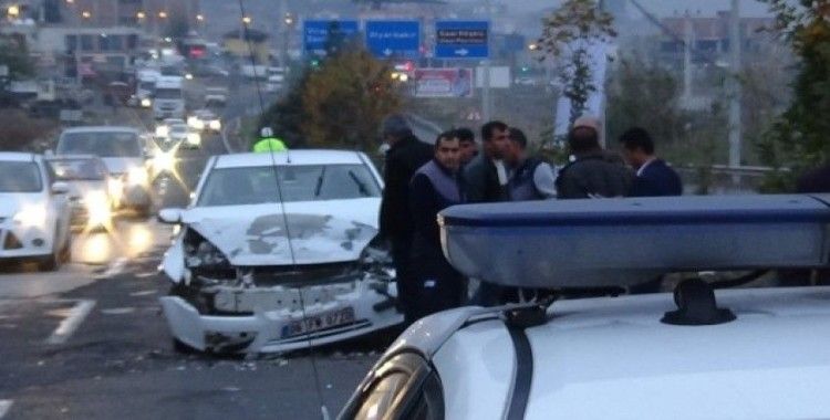 Diyarbakır’da zincirleme trafik kazası: 4 yaralı