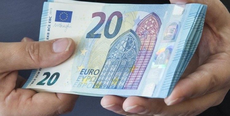 Almanya'da 'yastık altı' birikim 235 milyar euro