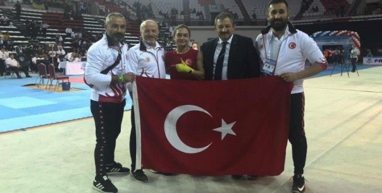 Dünya Kick Boks Şampiyonası'nda Türk sporculardan altın madalya