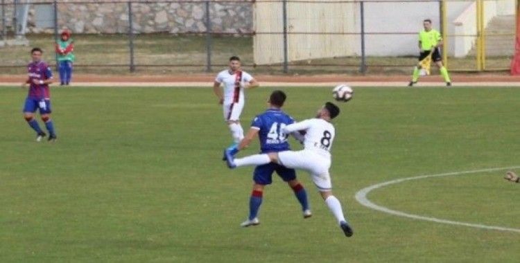 TFF 2. Lig: Niğde Anadolu FK:0- Uşakspor: 2