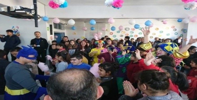 Salihlili Beşiktaşlılardan engellileri mutlu eden etkinlik