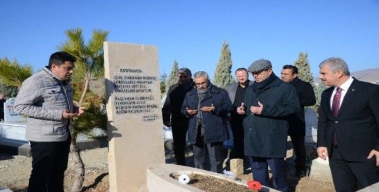 Halk Ozanı Muharrem Ertaş, 35. ölüm yıl dönümünde anılıyor