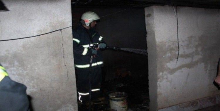 Manisa’da çatı katında çıkan yangın paniğe neden oldu