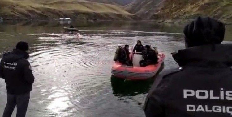Fırat Nehrinde kayıp sürücünün aranması sürüyor