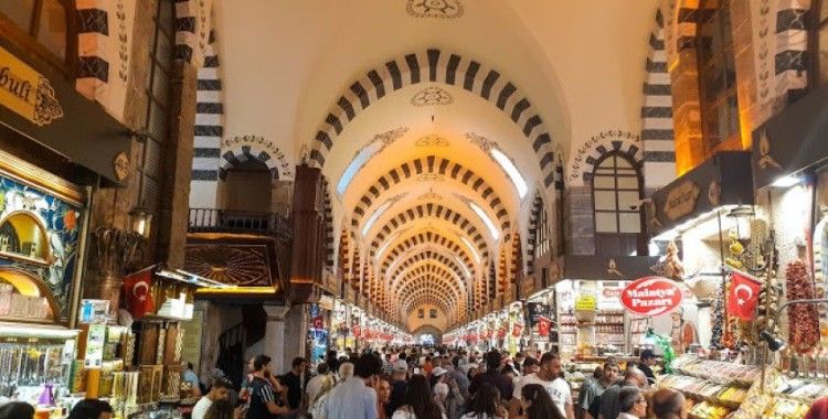İstanbul’un renk ambarı: Mısır Çarşısı