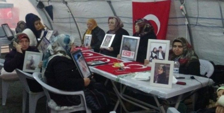 HDP önündeki ailelerin evlat nöbeti 95'inci gününde