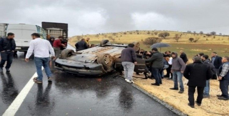 Mardin’de trafik kazası: 1’i ağır 4 yaralı