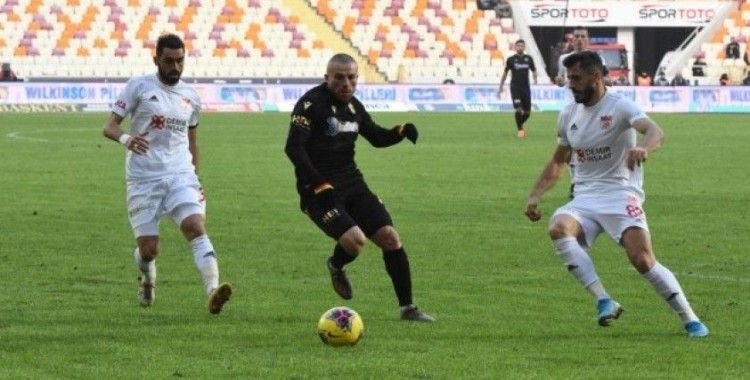 Demir Grup Sivasspor liderliğini sürdürdü