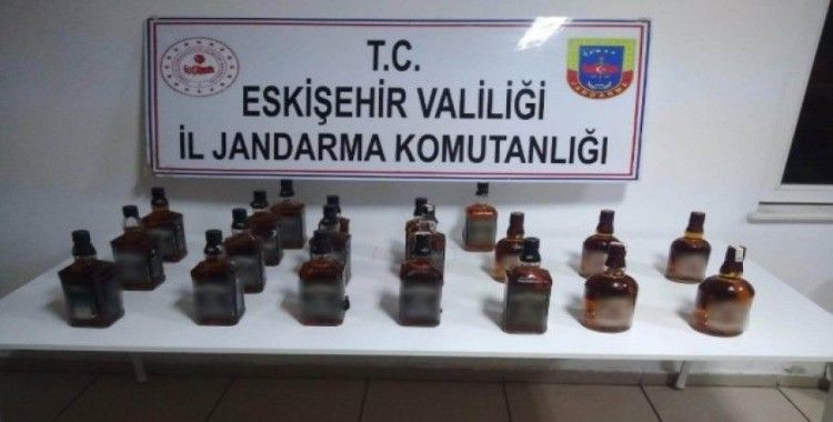 Eskişehir’de 20 şişe sahte içki ele geçirildi