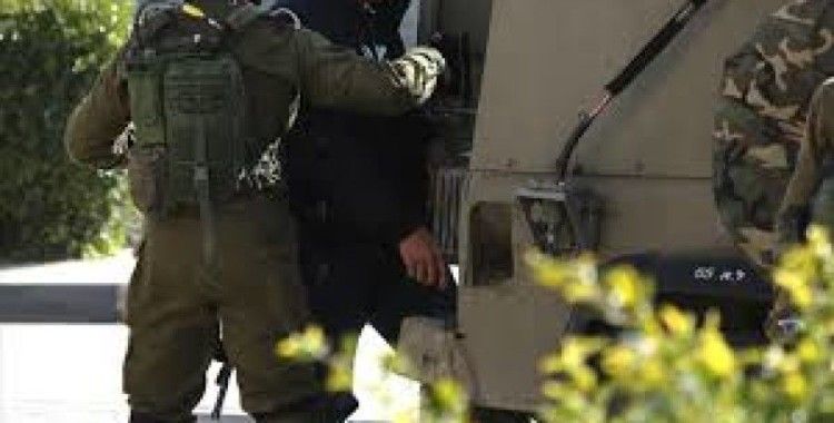 İsrail Filistinli üniversite öğrencilerini gözaltına aldı