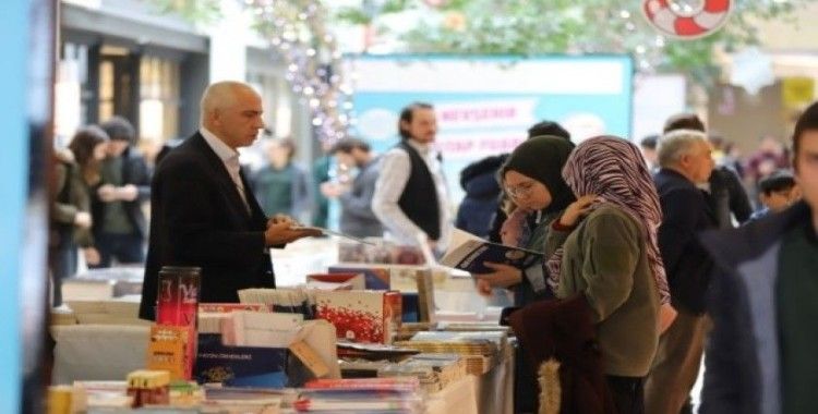 Nevşehir Belediyesi kitap fuarı bir hafta uzatıldı