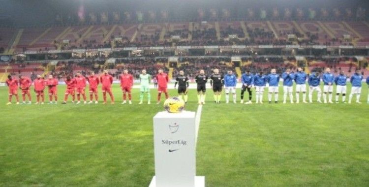 Süper Lig: Kayserispor: 1 - Çaykur Rizespor: 0 (İlk yarı)