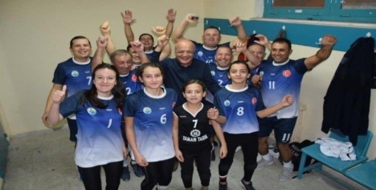 Yenipazar Belediye, İlçe Milli Eğitim’i mağlup etti