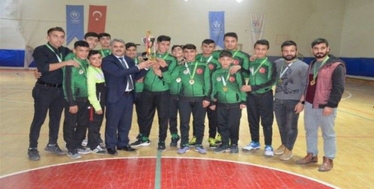 Türkiye Salon Hokeyi Şampiyonası’nda dereceye girenler belli oldu