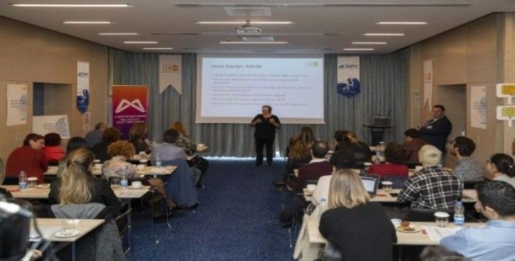 Mersin’de ’AIDS ve HIV’ ile mücadele yöntemleri konuşuldu