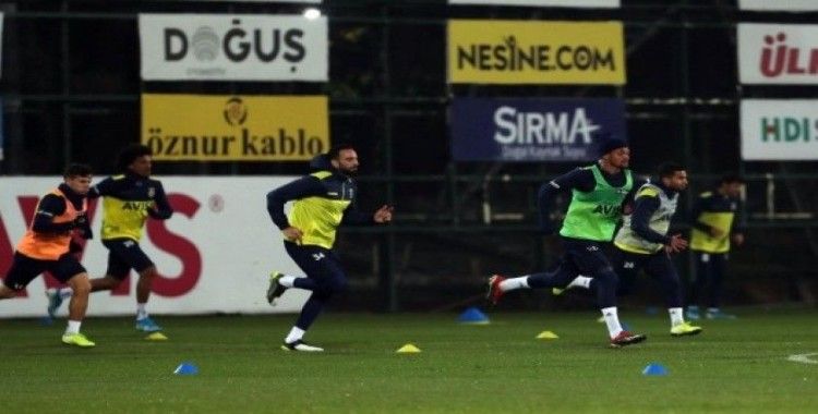 Fenerbahçe, Sivasspor hazırlıklarını sürdürdü