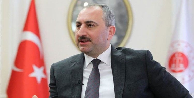 Adalet Bakanı Gül:'İster hakim, ister avukat kimse yargıya leke düşüremez'