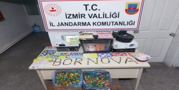 İzmir’de sendikaya suç üstü kumar baskını: 101 kişi yakalandı