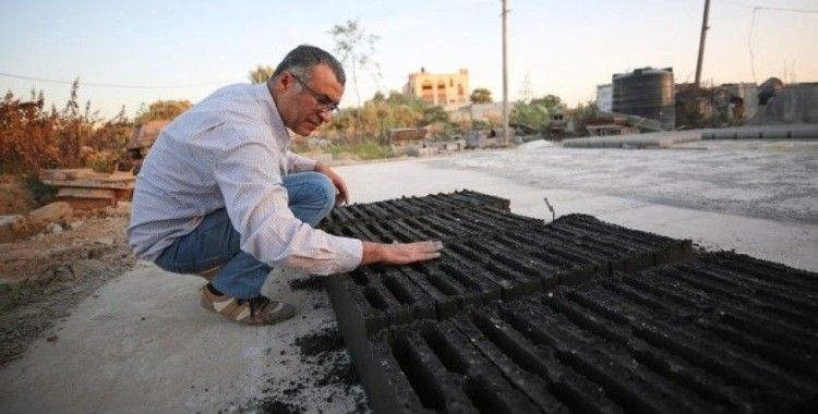 Gazzeli mühendis çevre dostu briket üretti