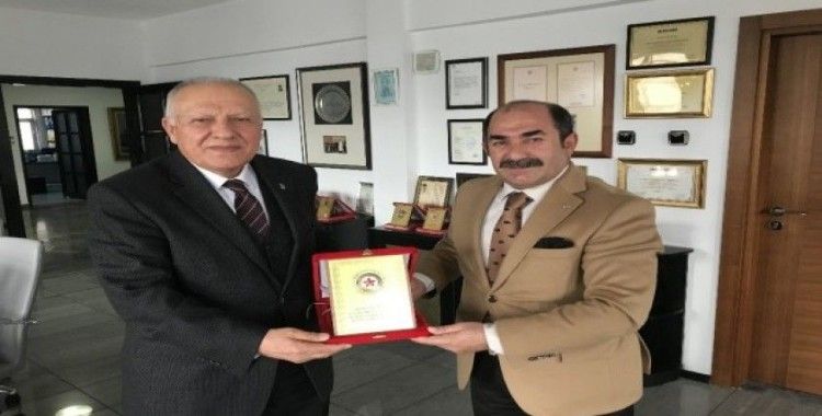 SHÇEK’ten Güleç’e altın plaket ve madalya