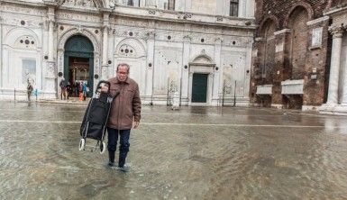 Venedik yine sular altında