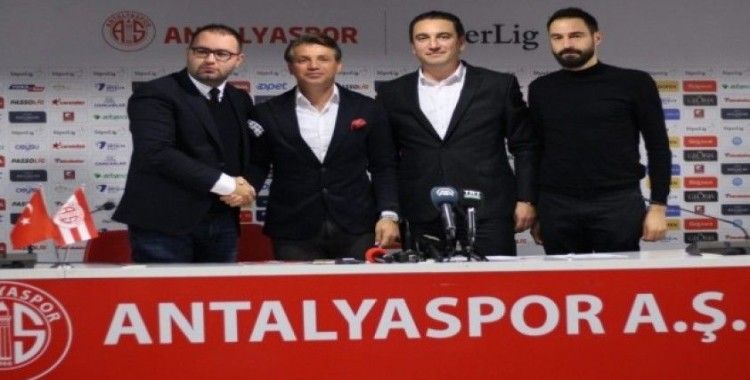 Tamer Tuna Antalyaspor'da üç ayrılığı açıkladı